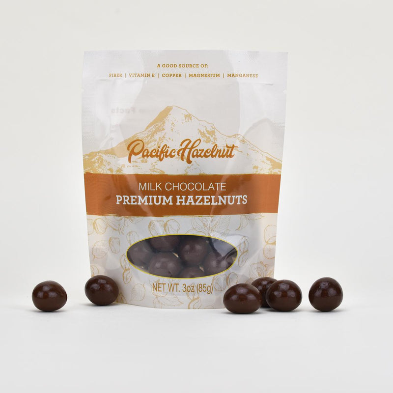 Load image into Gallery viewer, Cheers! Eola Hills Sparkling Gift Basket millk chocolate hazelnuts
