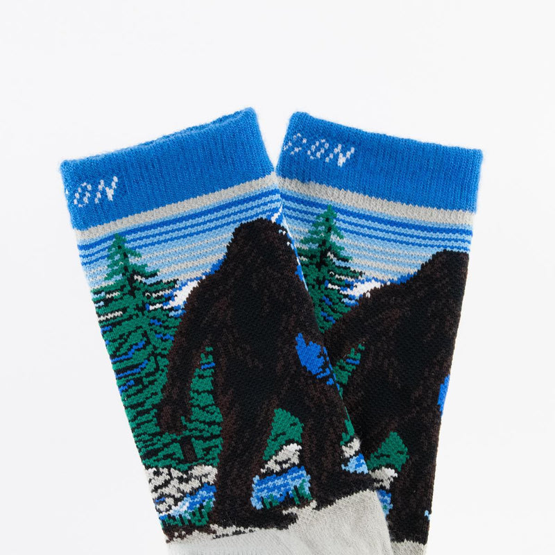 Load image into Gallery viewer, Twin City Knitting Bigfoot Oregon Crew Socks
