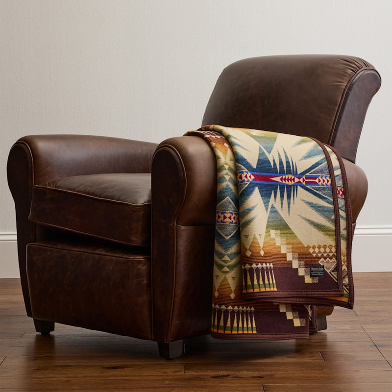 Load image into Gallery viewer, Pendleton Mystic Lakes Robe Wool Blanket, Twin
