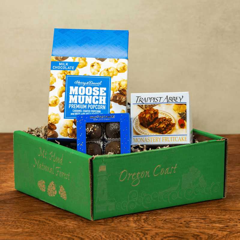 Load image into Gallery viewer, Holiday Traditions Fruitcake Gift Basket
