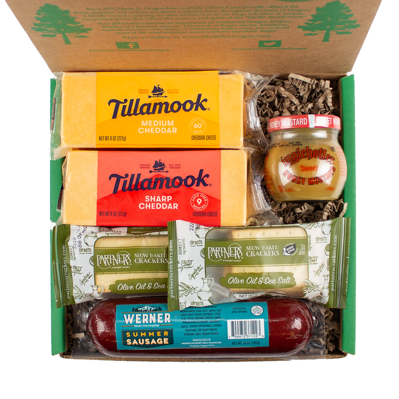 Load image into Gallery viewer, Tillamook Cheese Classics packed in eco-friendly gift box
