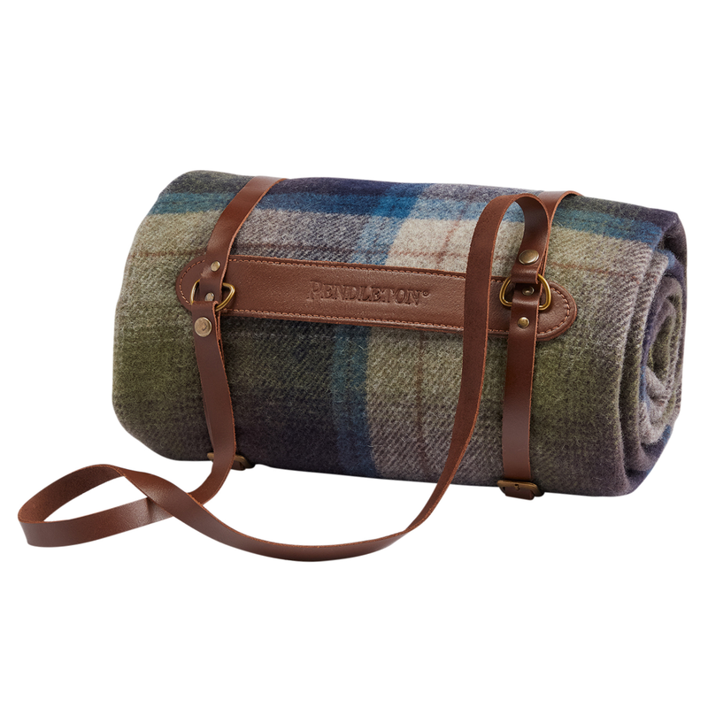 Load image into Gallery viewer, Pendleton Motor Robe Haystack Throw with Leather Carrier
