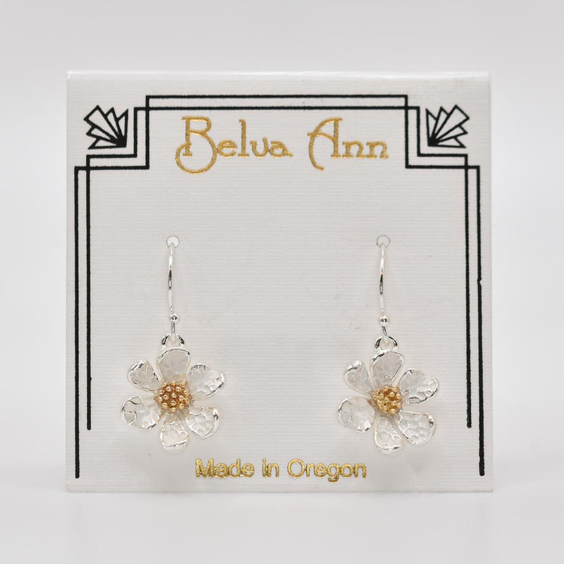 Load image into Gallery viewer, Hammered Daisy Flower Earrings
