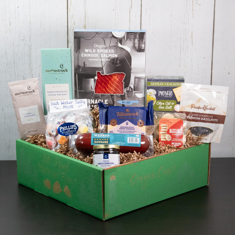 Load image into Gallery viewer, Family Favorites Cheese Gift Basket
