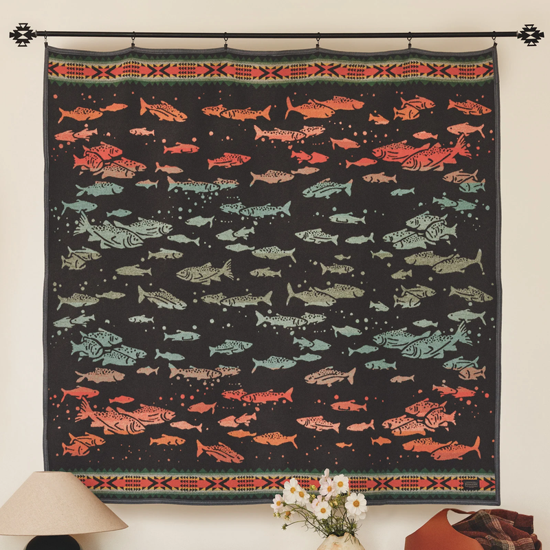 Load image into Gallery viewer, Pendleton Salmon Run Jacquard Throw
