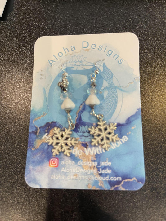 Earring white snow flake charm