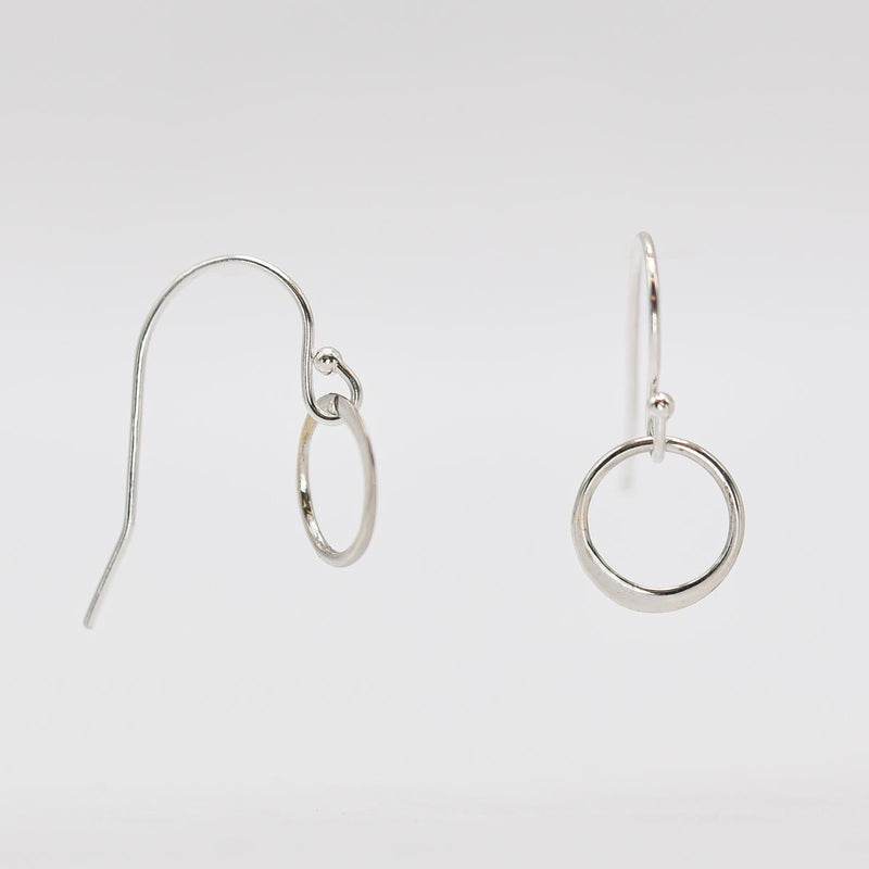 Load image into Gallery viewer, Silver Circle Small Dangle Earrings
