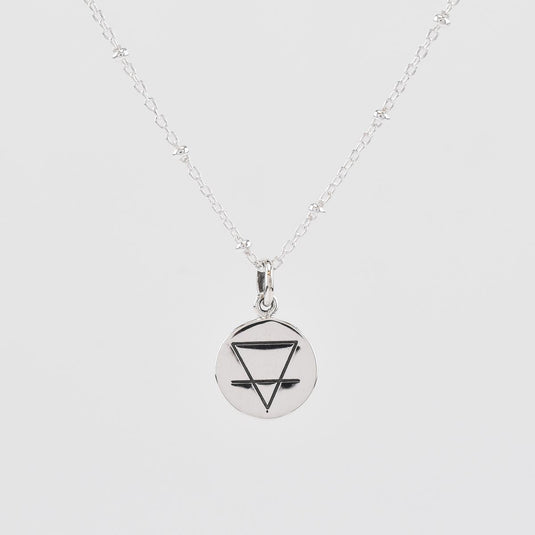 Elizabeth Jewelry Mountain Charm Necklace