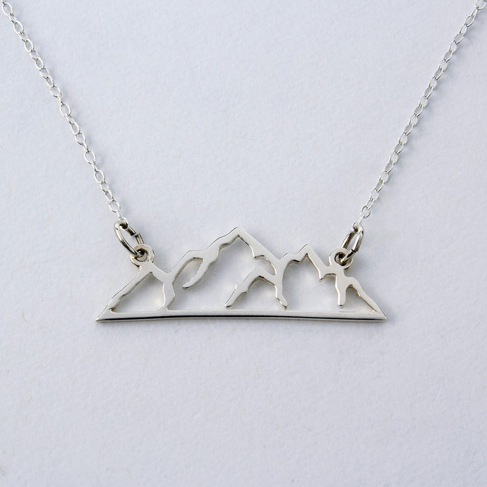 Elizabeth Jewelry Silver Mountains Necklace