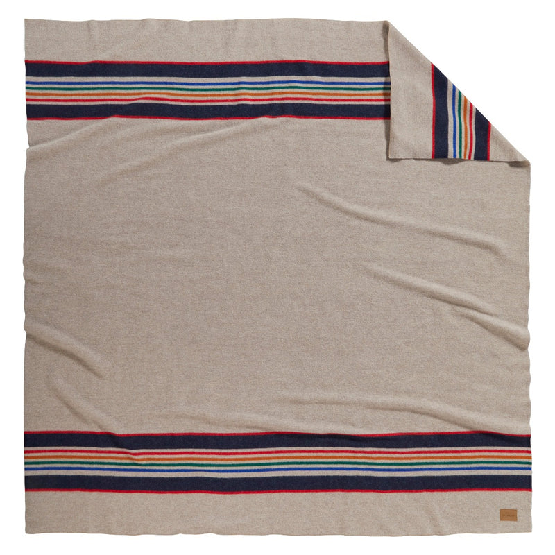Load image into Gallery viewer, Pendleton Yellowstone National Park Wool Blanket Front
