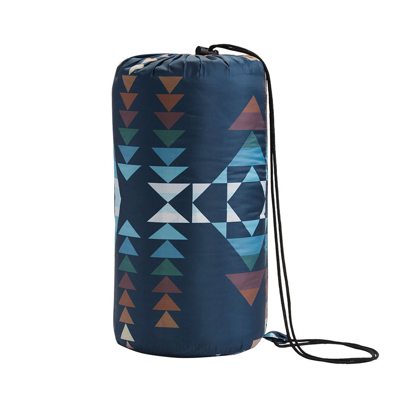 Load image into Gallery viewer, Pendleton Pilot Rock Packable Throw Blanket
