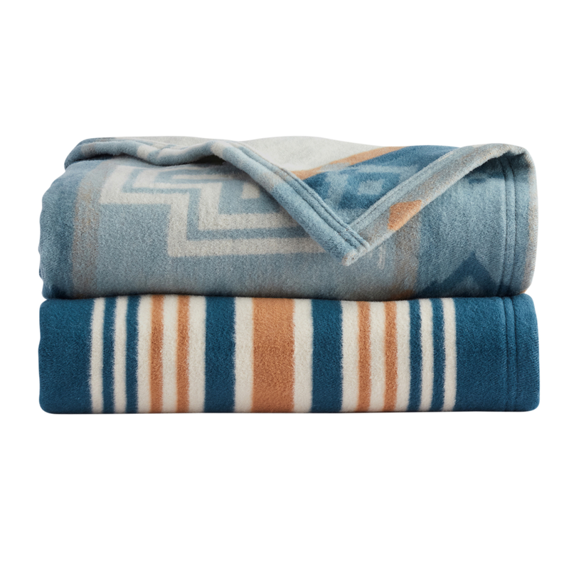 Load image into Gallery viewer, Pendleton San Marino Throw Blanket Gift Pack Side
